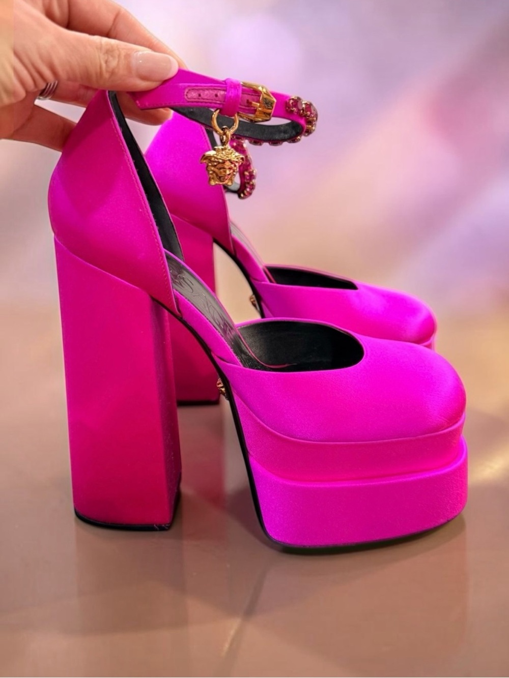 VERSACE Medusa Aevitas Fuchsia Pink Silk Heels | NEW + Dust Bag Size 39 | 8